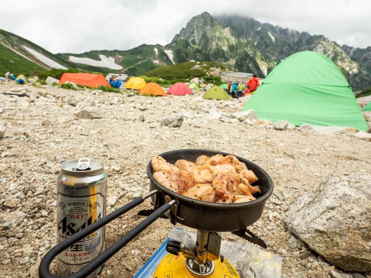 剣沢で食べるビールとお肉