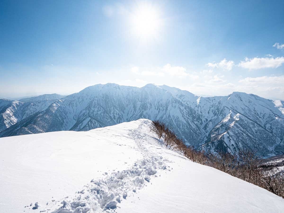 白毛門から見た谷川岳