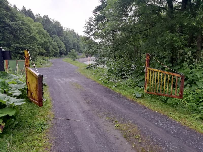 クチャンベツ沼ノ原登山口の層雲峡本流林道ゲート