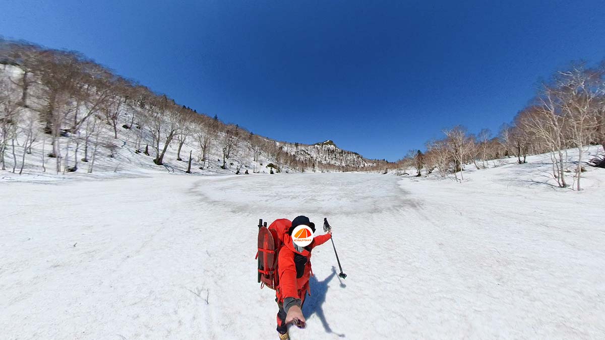 残雪の空沼岳の空沼