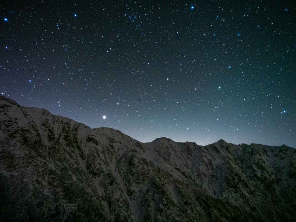 中央アルプスと星空