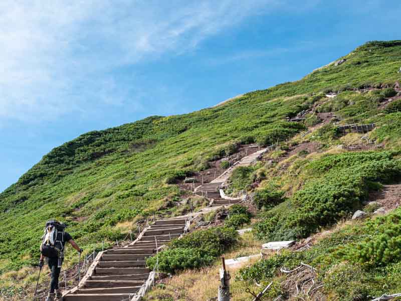 旭岳から富良野岳へ縦走