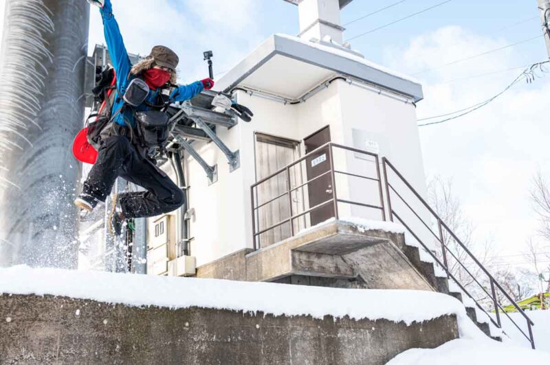 雪へジャンプ