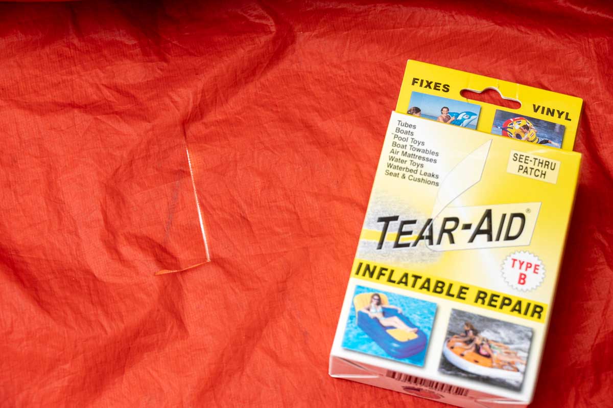 TEAR AID タープをパッチ修理