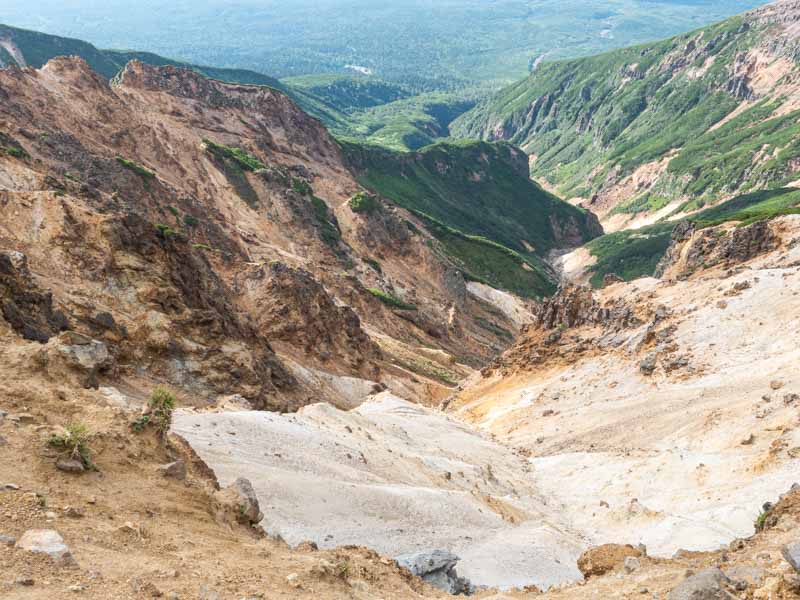 旭岳から富良野岳へ縦走