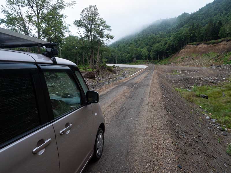 クチャンベツ沼ノ原登山口への層雲峡本流林道